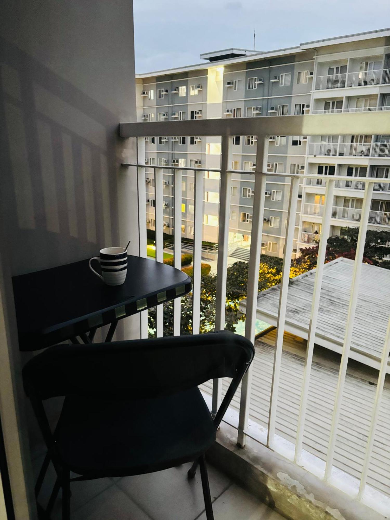 Trees Residences - Tower 11 1Br With Balcony 마닐라 외부 사진