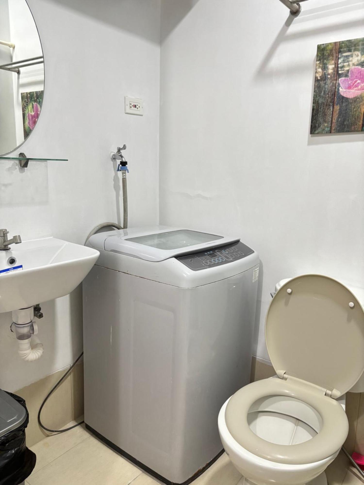Trees Residences - Tower 11 1Br With Balcony 마닐라 외부 사진