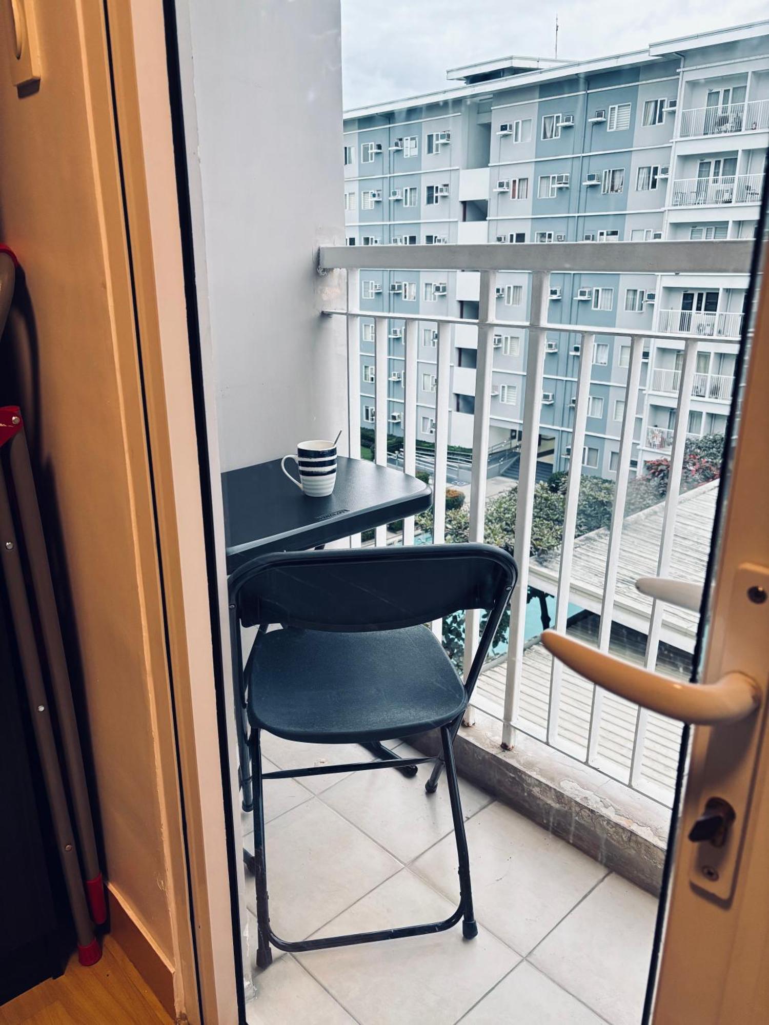 Trees Residences - Tower 11 1Br With Balcony 마닐라 외부 사진