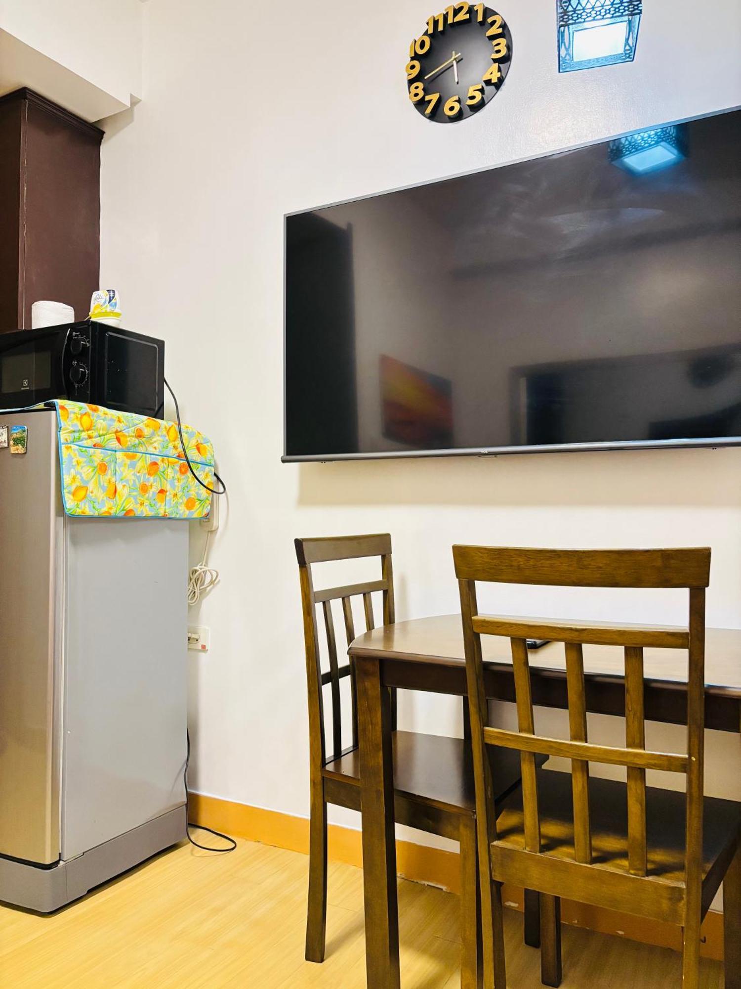 Trees Residences - Tower 11 1Br With Balcony 마닐라 외부 사진