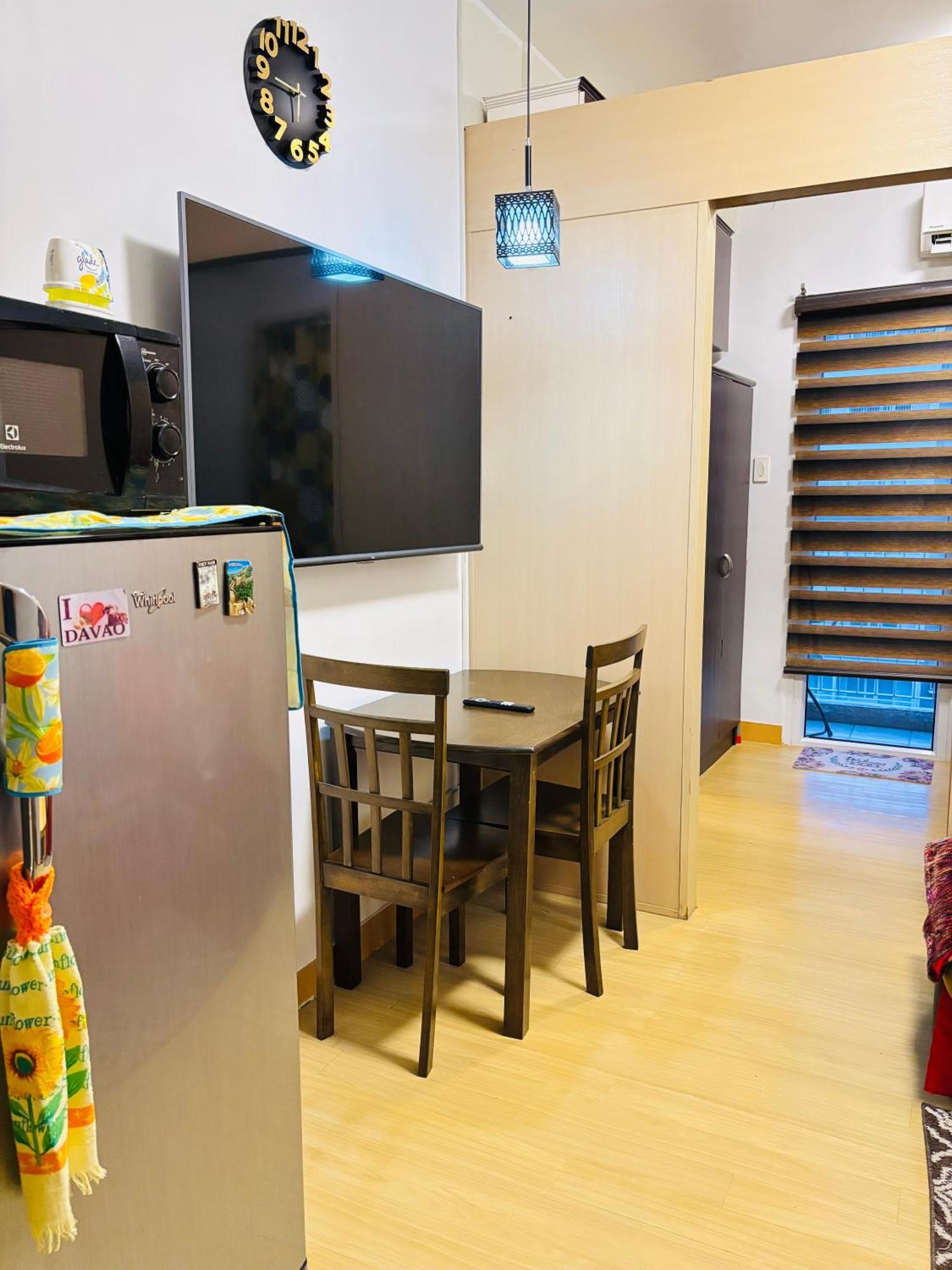 Trees Residences - Tower 11 1Br With Balcony 마닐라 외부 사진